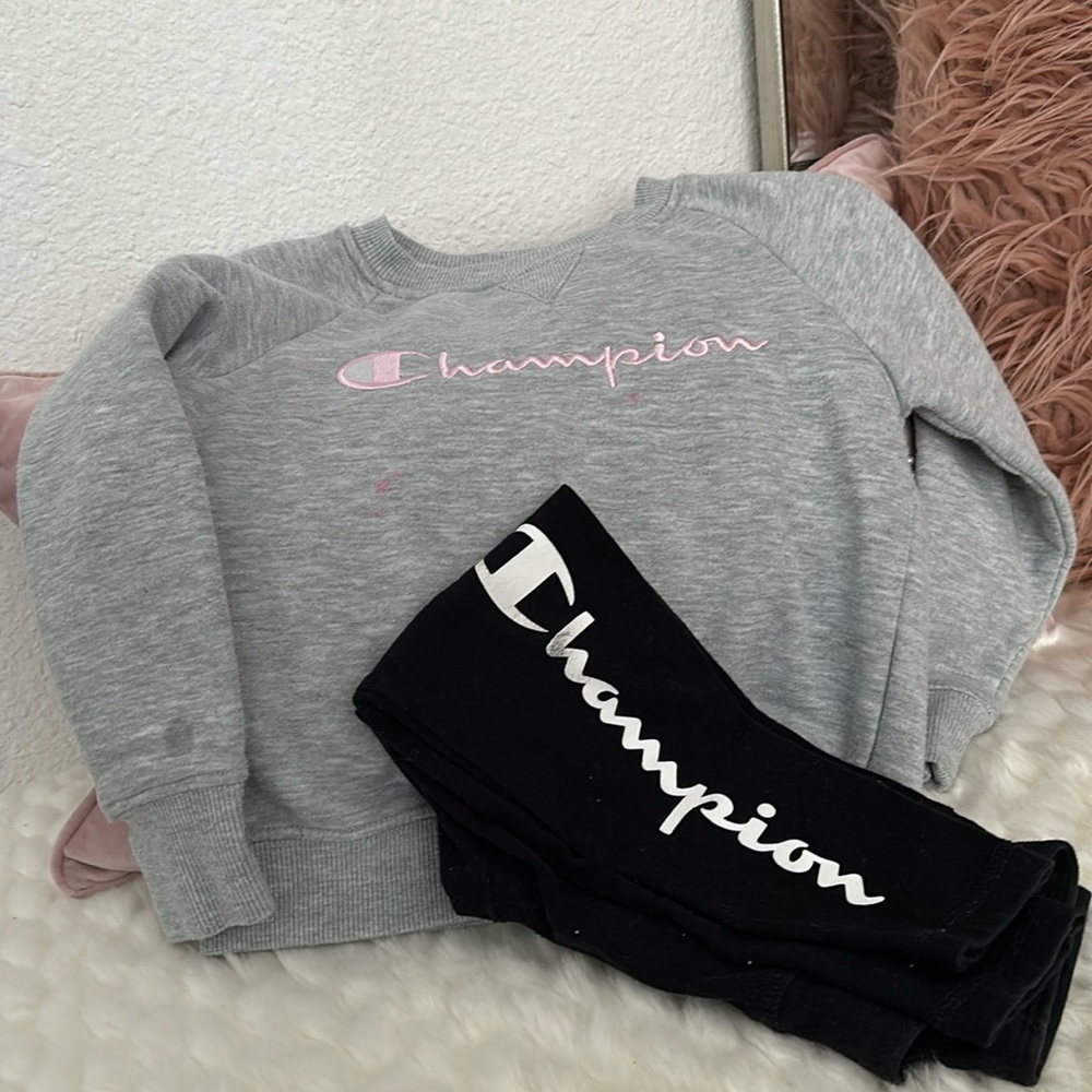 Champion Sweatshirt and Legging Set Girl’s Size 4 Grey, pink, and Black